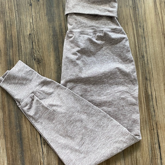 Aerie the hugger jogger - Picture 2 of 2